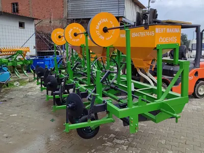 Gübreli Üç Sıralı Çekilir Tip Malç Makinesi
